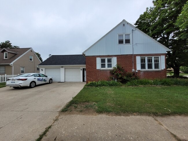 property at 1858 Deckner Ave