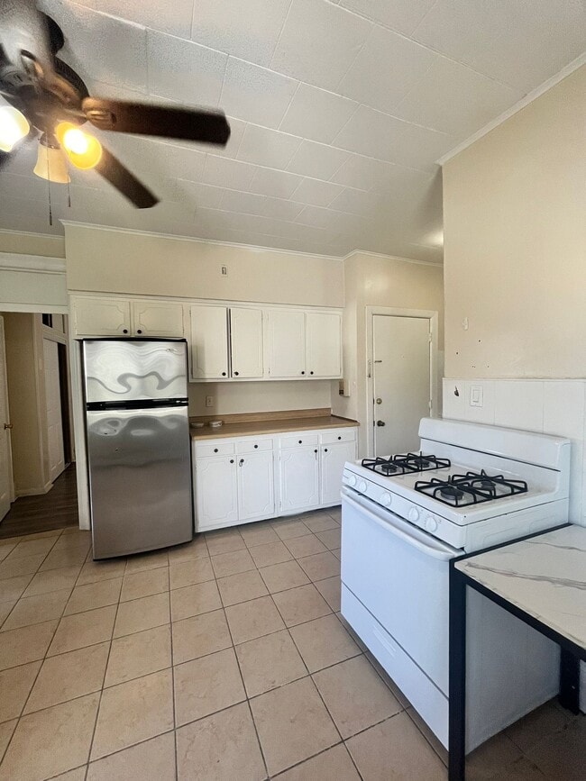 67 W 53rd St, Unit 5