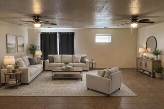 8902 Aztec Rd NE in Albuquerque, NM - Building Photo - Building Photo