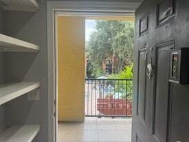 1810 E Palm Ave, Unit 1201 in Tampa, FL - Building Photo