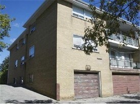 11 Terryellen Cres in Toronto, ON - Building Photo