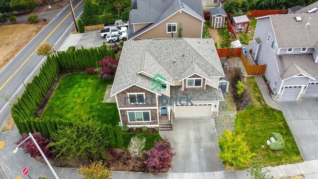13807 17th Ave W in Lynnwood, WA - Foto de edificio - Building Photo