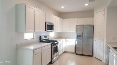 7276 S 22nd Ln in Phoenix, AZ - Building Photo - Building Photo