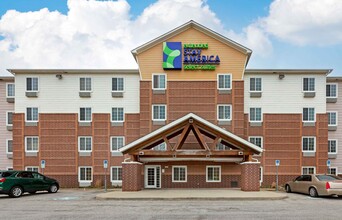 Furnished Studio-Cleveland - Airport in Cleveland, OH - Building Photo - Building Photo