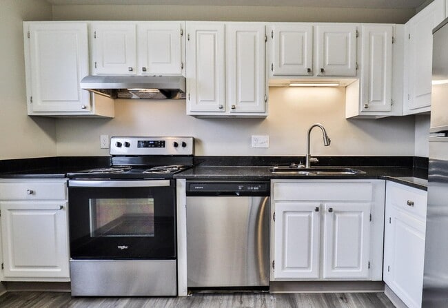 Apple Glen Apartments