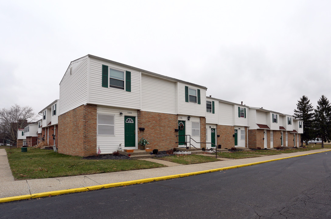 Chesapeake  Pointe Apartments in Akron, OH - Building Photo