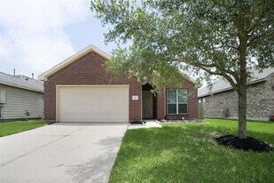 384 Decoster Blvd, Unit 133 in Alvin, TX - Building Photo