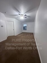 529 Mast Ct in Crowley, TX - Building Photo - Building Photo