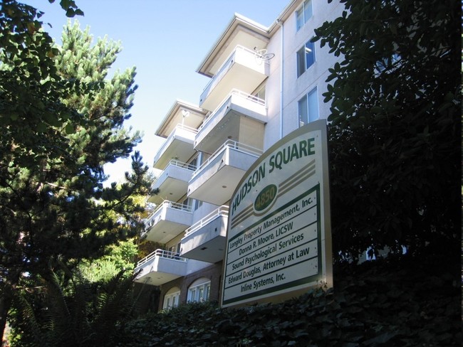 Hudson Square Apartments in Seattle, WA - Building Photo - Building Photo