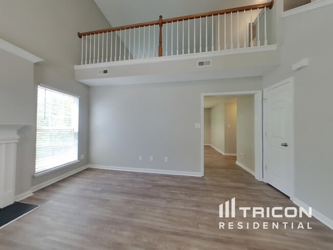 5935 Laurenfield Dr in Charlotte, NC - Building Photo - Building Photo