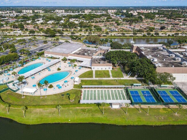 603 Brittany M in Delray Beach, FL - Building Photo - Building Photo