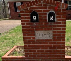 1083 Woodland Dr in Henderson, TN - Building Photo