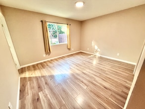 723 S Macduff St in Anaheim, CA - Building Photo - Building Photo