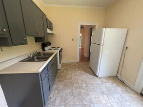3916 Middle St in Hope Mills, NC - Building Photo - Building Photo
