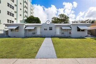 1712 Pierce St in Hollywood, FL - Building Photo