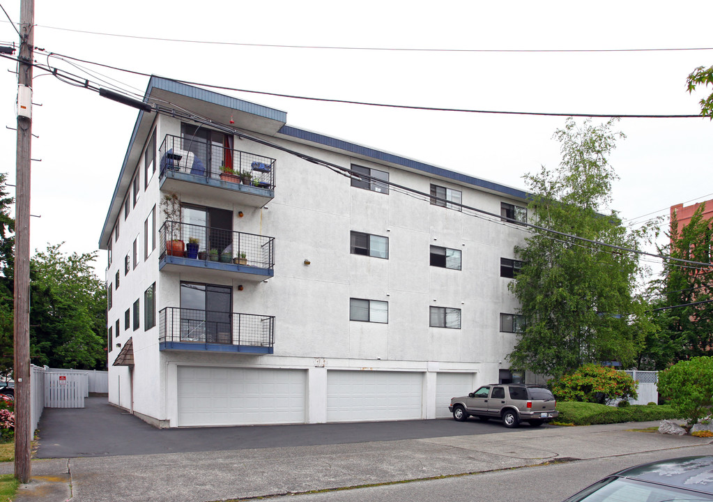 Twin Birch Apartments in Seattle, WA - Foto de edificio