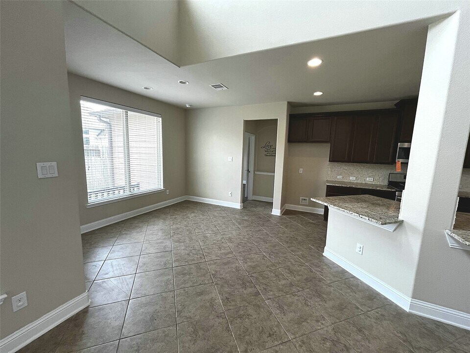 307 Maverick Run Ct in Rosenberg, TX - Foto de edificio