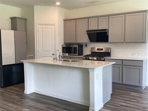 1617 Roadrunner Dr in Little Elm, TX - Building Photo - Building Photo