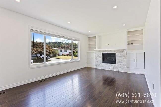 10245 Wedgewood Dr