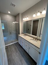 240 Ibiza Lp in Venice, FL - Building Photo - Building Photo