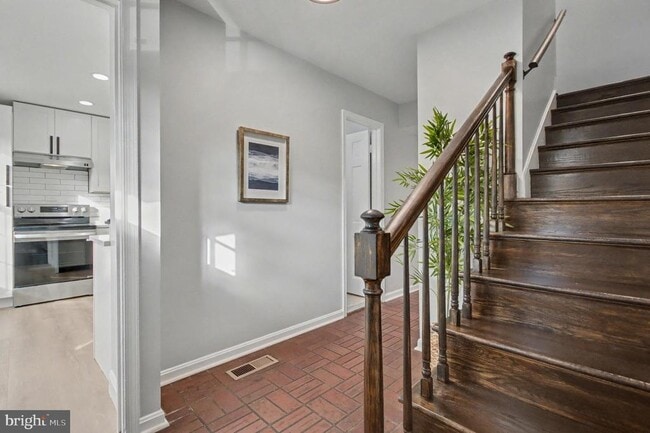 property at 1729 Dana St