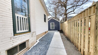 5604 Madison St in Bethesda, MD - Building Photo - Building Photo