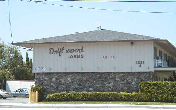 Driftwood Arms in San Jose, CA - Building Photo