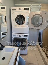 37 E J St in Chula Vista, CA - Building Photo - Building Photo