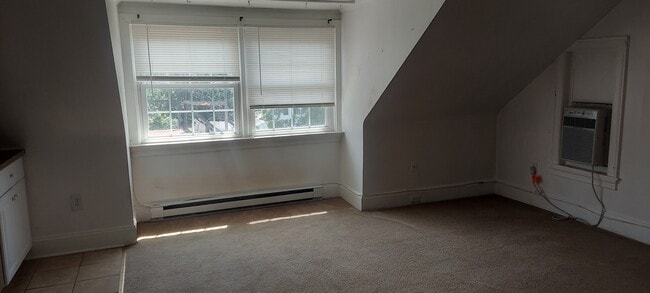5 Oaklyn Ave, Unit 3rd Floor