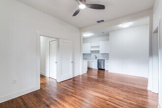 210 Mason St in San Antonio, TX - Building Photo - Building Photo