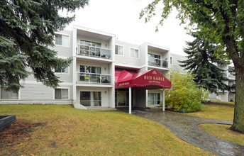 Red Gable in Edmonton, AB - Building Photo - Building Photo