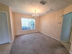 4614 SW 9th Pl in Cape Coral, FL - Building Photo - Building Photo