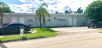 1046 Foster Rd, Unit #1 in Hallandale Beach, FL - Building Photo