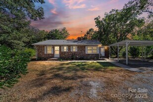 114 Shady Ln in Marshville, NC - Building Photo