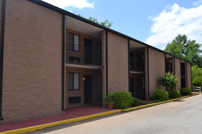 The Hill Apartment Complex in Athens, GA - Building Photo - Building Photo