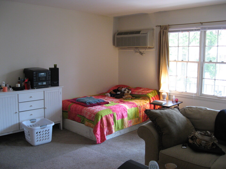 424 Aylesford Pl in Lexington, KY - Building Photo