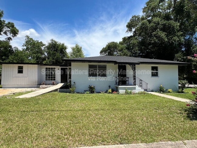 1922 W Gregory St in Pensacola, FL - Building Photo - Building Photo