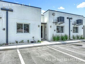 401 E Boyer St in Tarpon Springs, FL - Foto de edificio - Building Photo