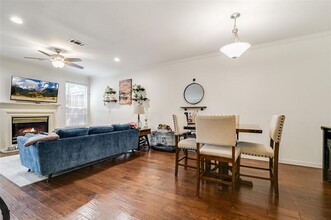 18240 Midway Rd in Dallas, TX - Foto de edificio - Building Photo