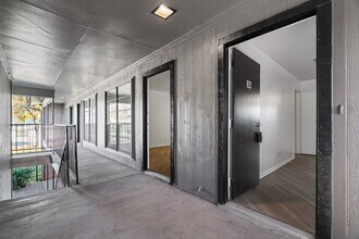 320 E 4th St in Arlington, TX - Foto de edificio - Building Photo