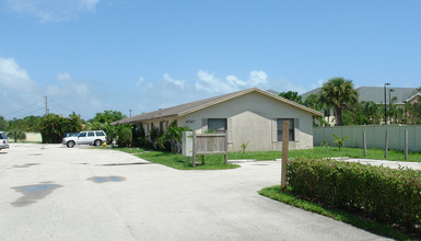 Villas Of Jupiter Gardens in Jupiter, FL - Building Photo - Building Photo