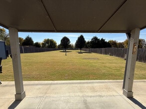 3213 E Oakridge St in Broken Arrow, OK - Foto de edificio - Building Photo