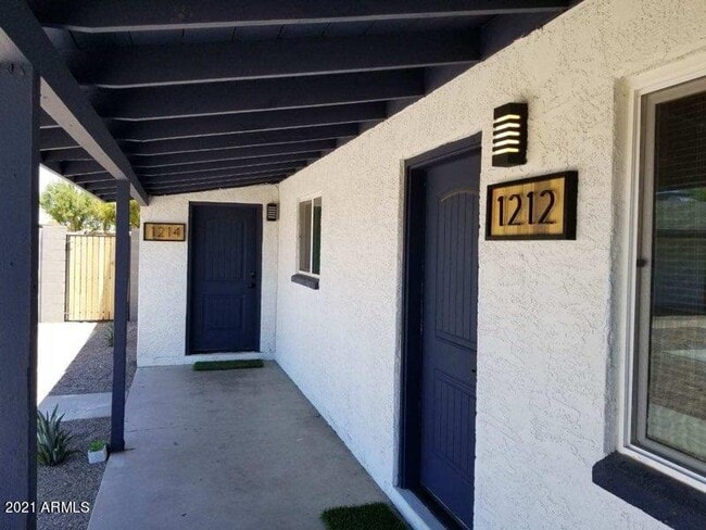 property at 1212 E Tempe Dr