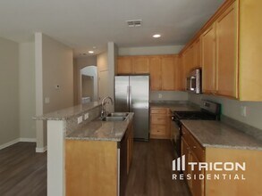 8424 Quarentina Ave in Las Vegas, NV - Building Photo - Building Photo