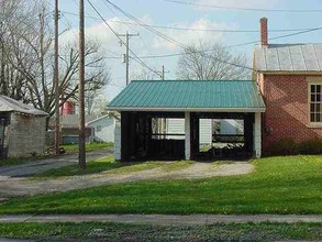 302 W Carrol St in Kenton, OH - Building Photo - Building Photo