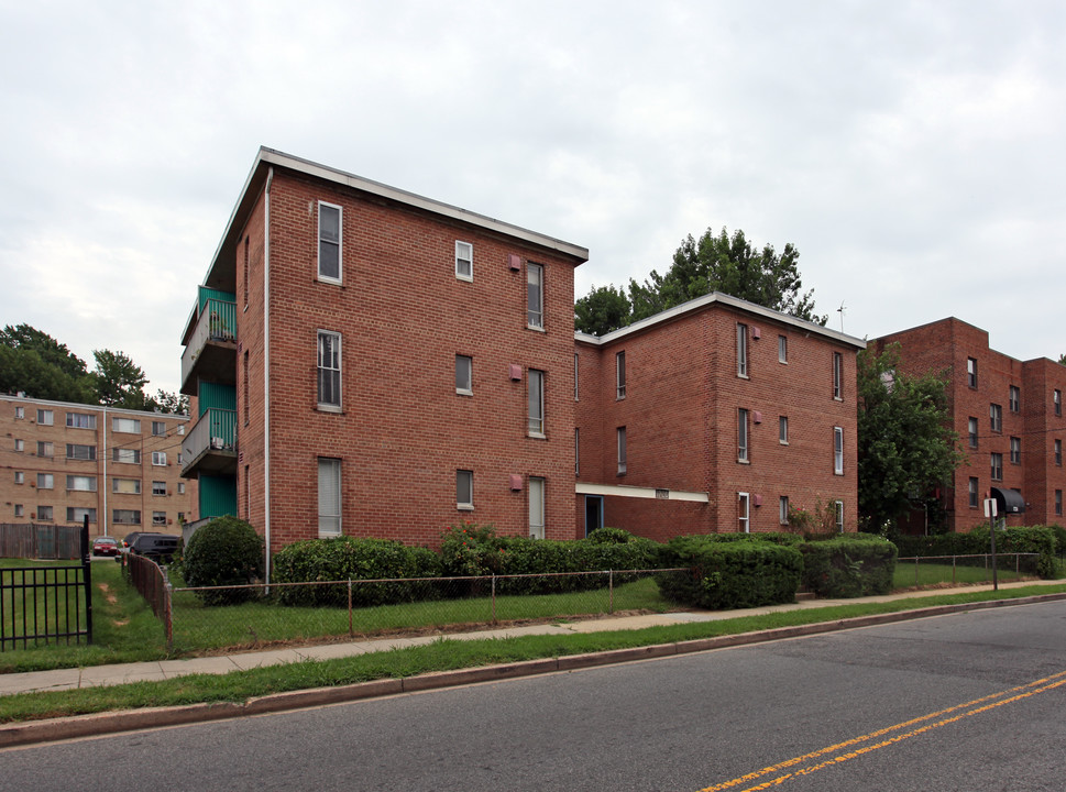 1720 27th St SE in Washington, DC - Building Photo