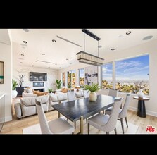 1610 Viewmont Dr in Los Angeles, CA - Building Photo - Building Photo