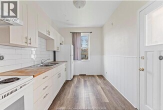 1033-1033 Howard Ave in Windsor, ON - Building Photo - Building Photo