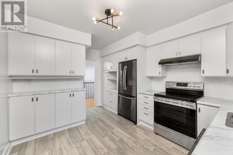 26 Breadner Dr in Toronto, ON - Building Photo - Building Photo