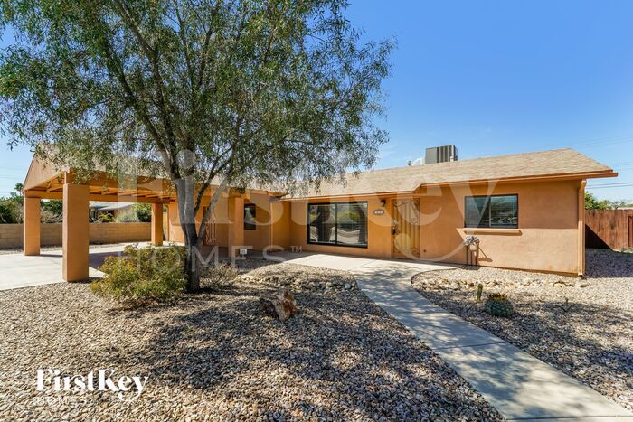 518 S Lehigh Dr in Tucson, AZ - Building Photo